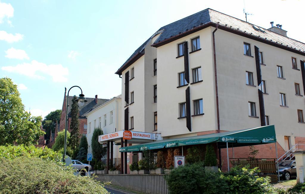 Hotel Sonata Hradec nad Moravici Exterior foto